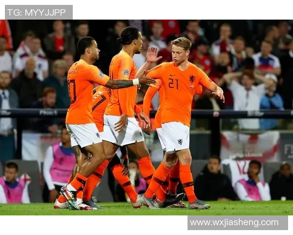 在荷兰街头偶遇足球明星的精彩瞬间视频分享